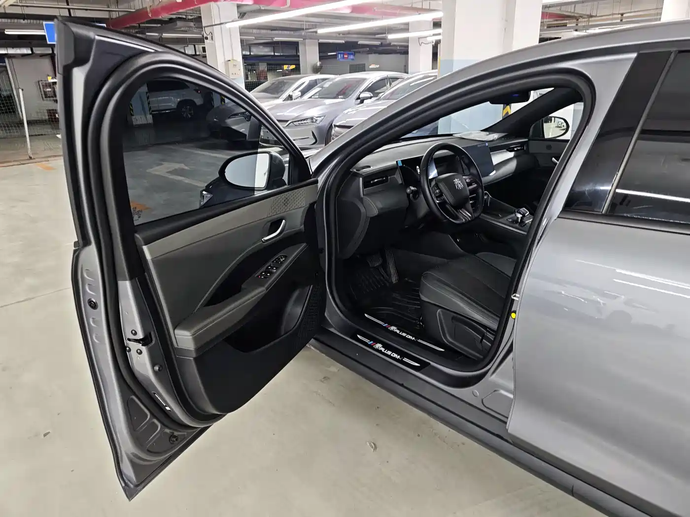 BYD Qin PLUS 2025 DM-i Smart Drive 55KM Leader фото 15