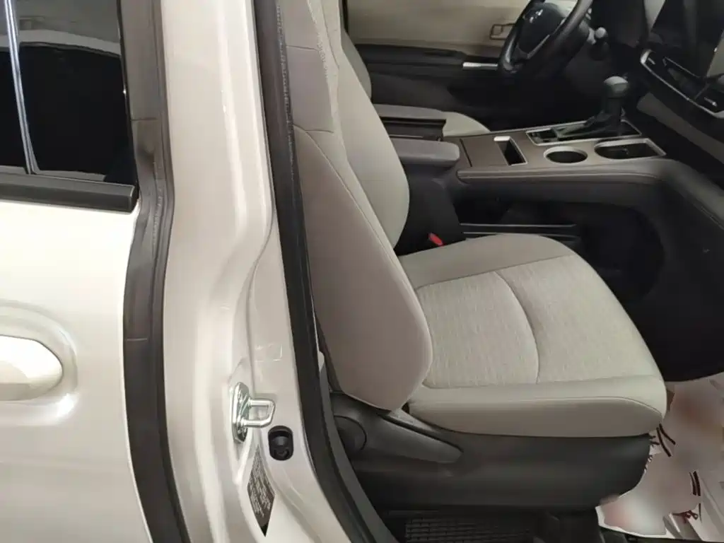 Toyota Sienna 2025 2024 2.5L Hybrid Comfort Edition