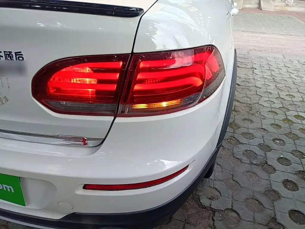 Qoros 3 2017 2017 GT 1.6T Automatic Delight Model