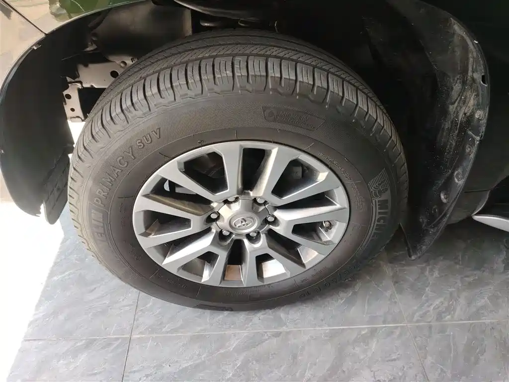 Toyota Prado 2018 3.5L Automatic TX-L Rear-mounted Spare Tire фото 23