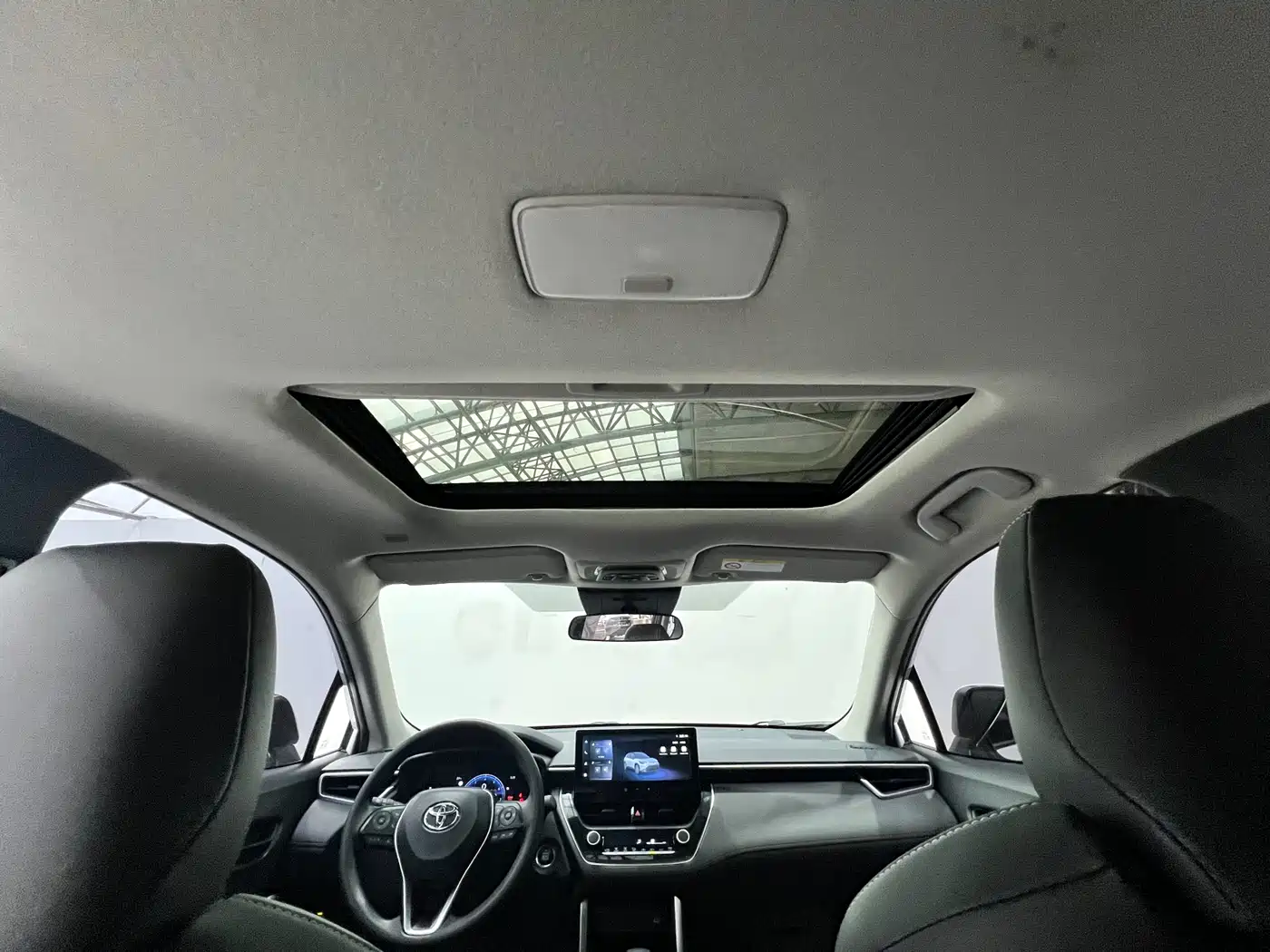 Toyota Frontlander 2023 2.0L CVT Leading Edition фото 30