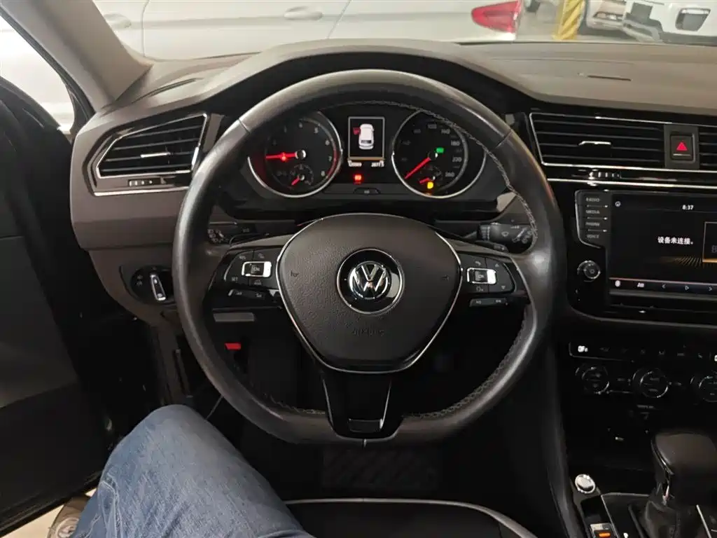 Volkswagen Tiguan L 2018 330TSI Automatic 2WD Luxury Edition фото 11
