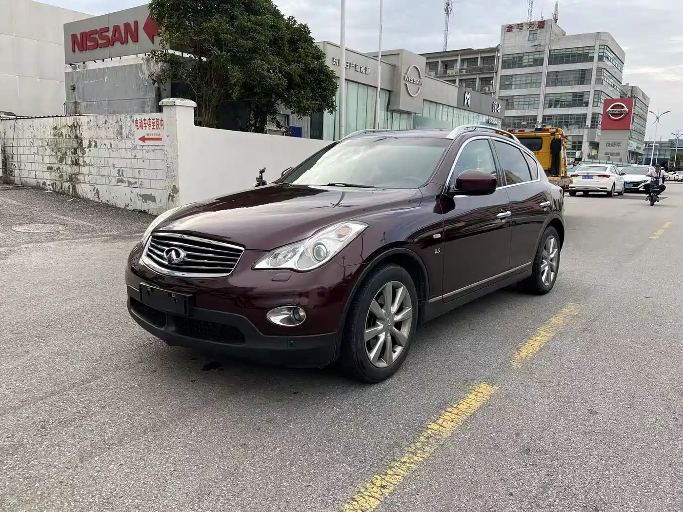 Infiniti QX50 (Import) 2014 2013 2.5L 2WD Prestige