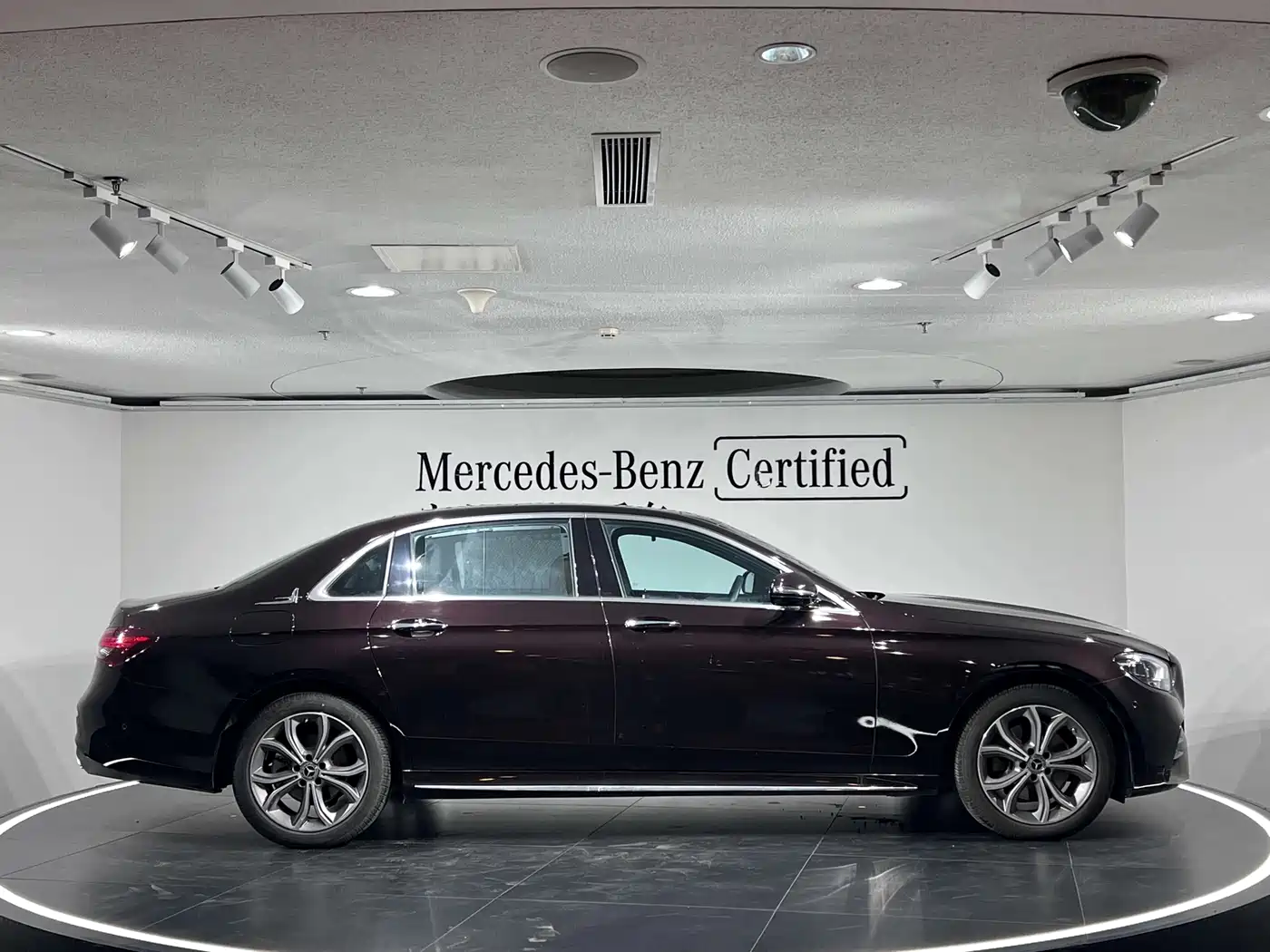 Mercedes-Benz E-Class 2023 E 300 L Sport Premium фото 14