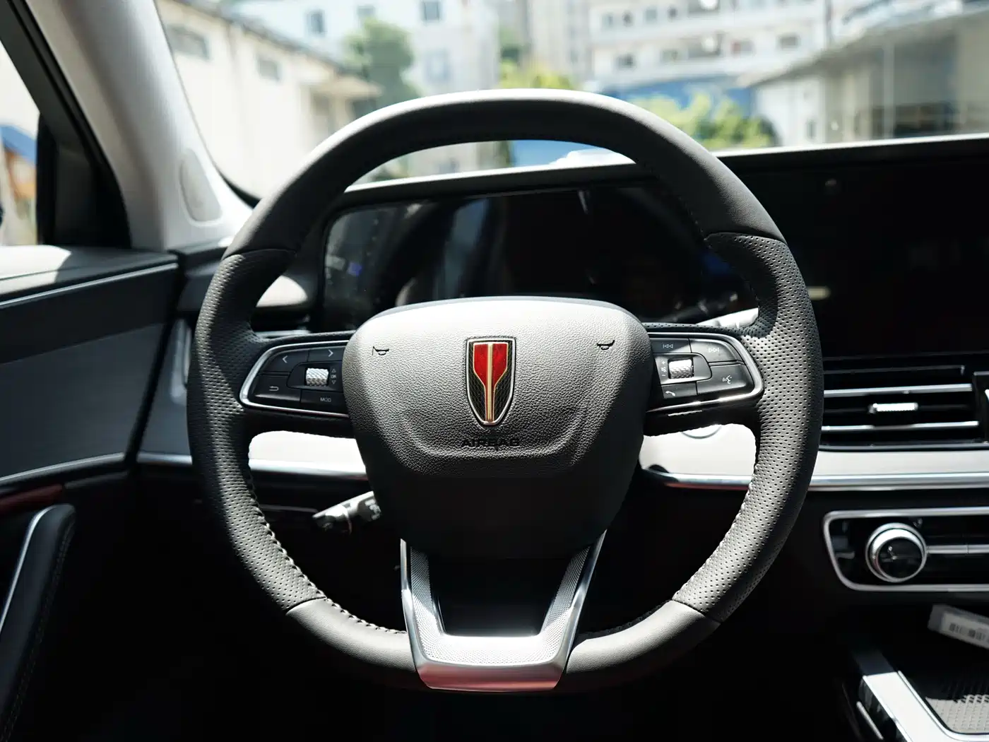 Hongqi HS5 2025 2025 2.0T 2WD Qixiang Pro