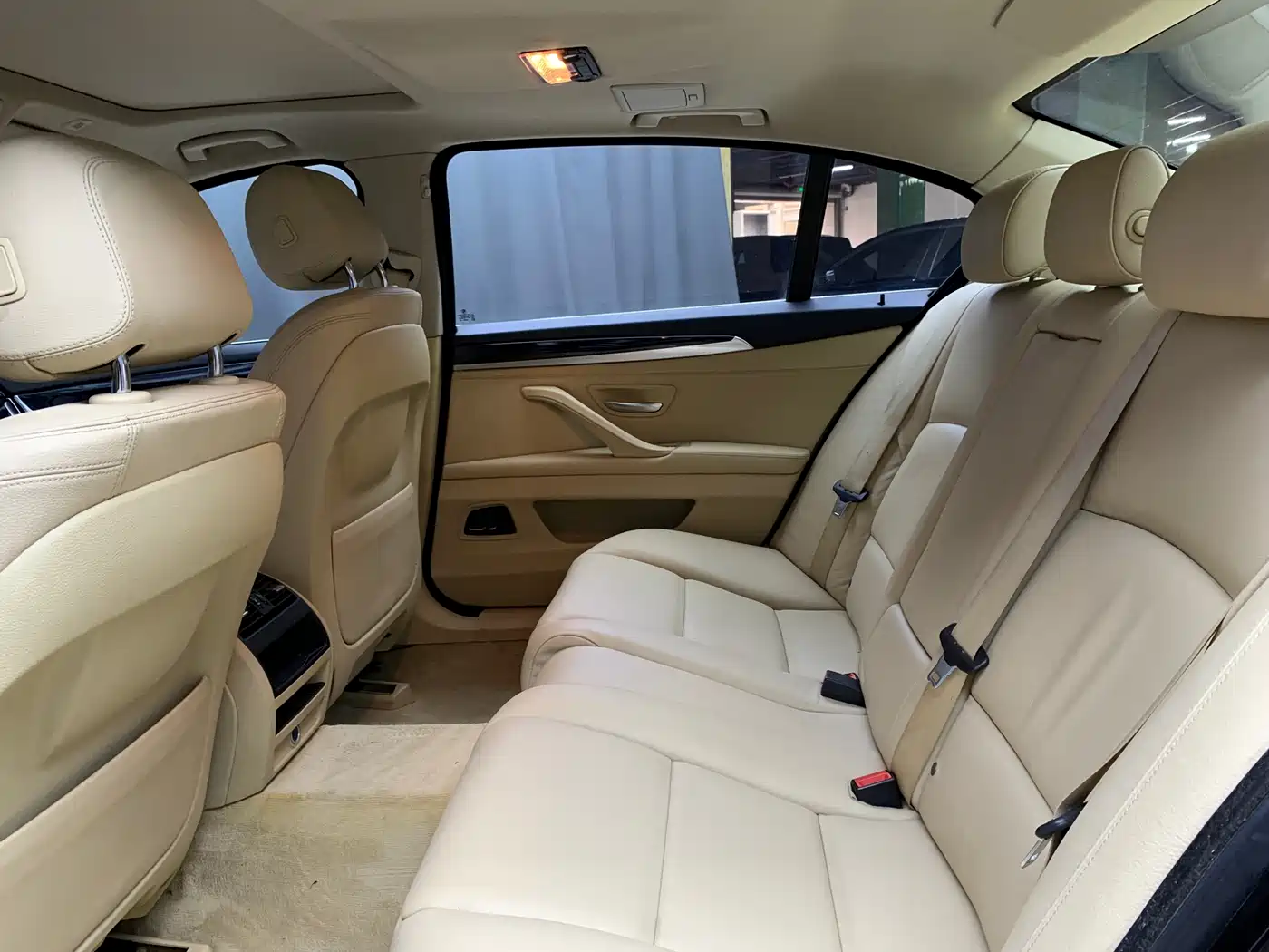 BMW 5 Series 2014 520Li Elegance фото 9