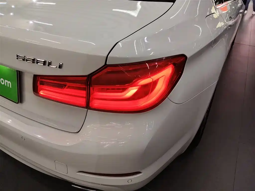 BMW 5 Series 2018 528Li Launch Special Edition фото 8