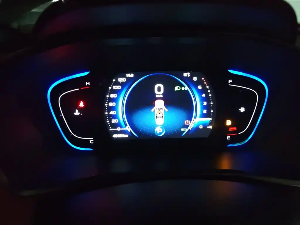 Фото 4 - Geely Coolray