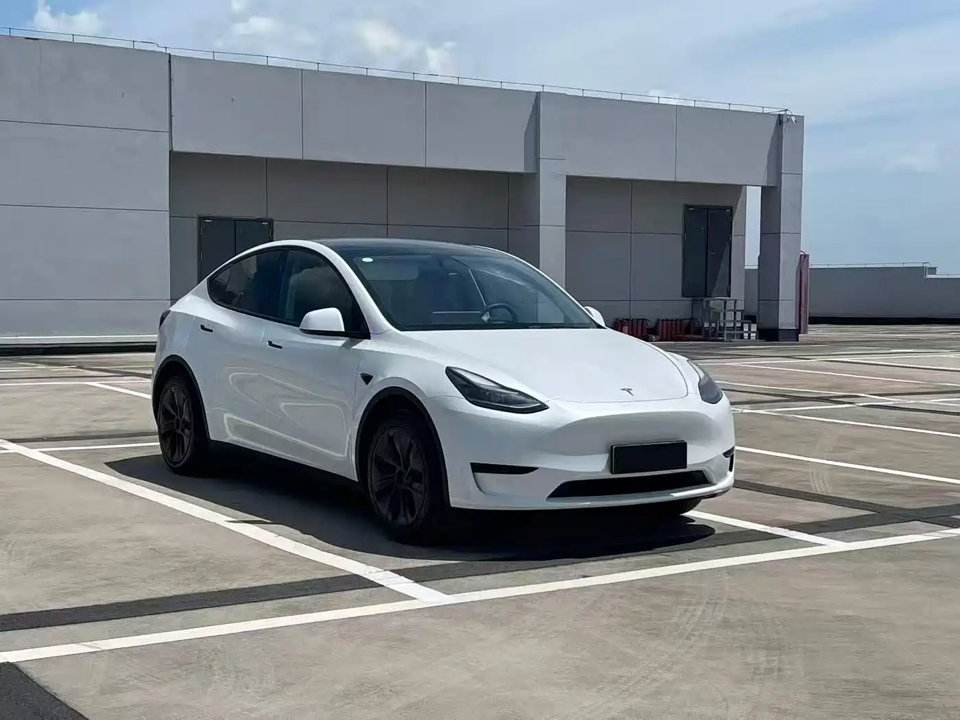 Фото 3 - Tesla Model Y
