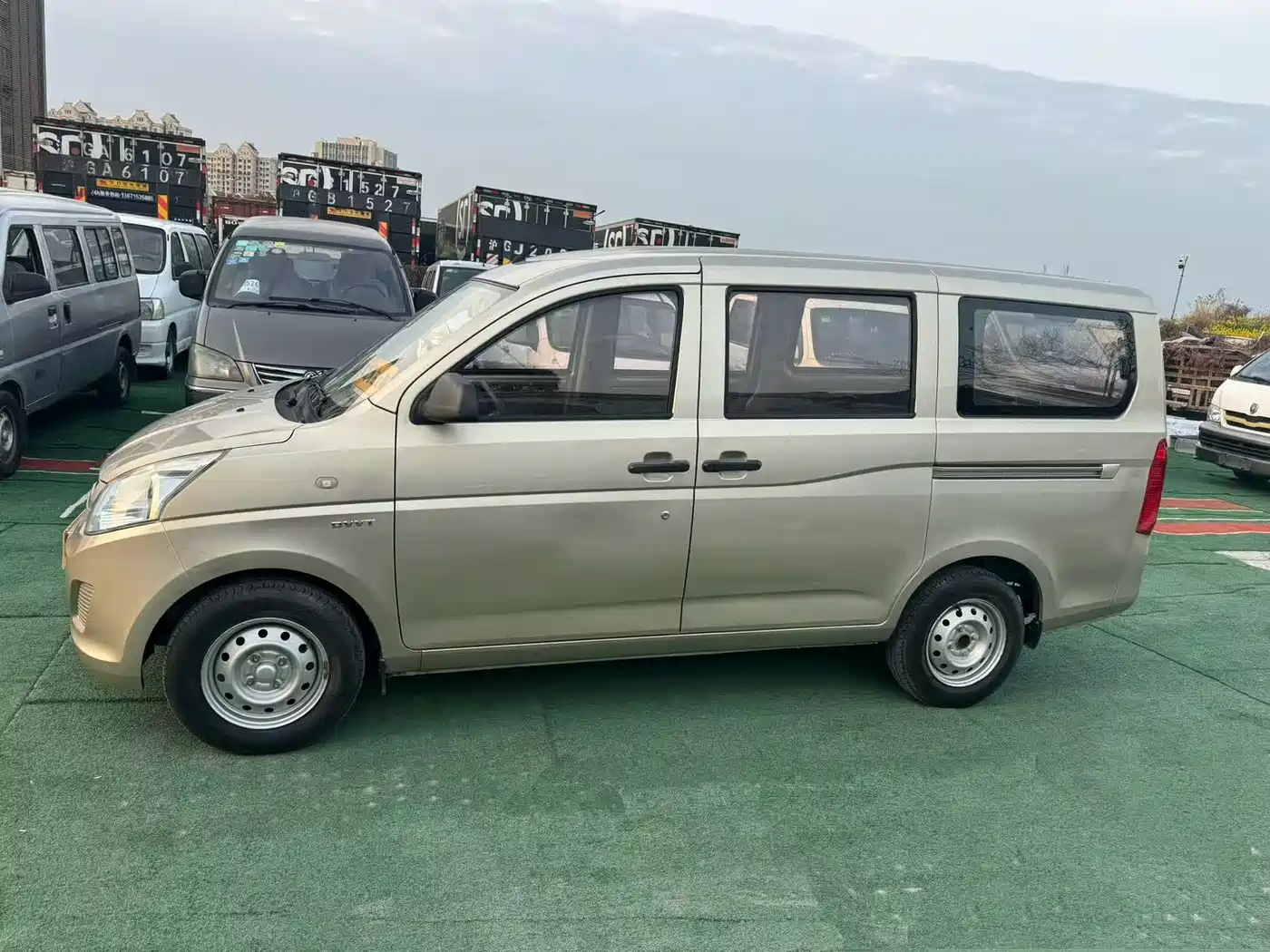 Wuling Motors Wuling Rongguang V 2017 2016 1.5L Standard