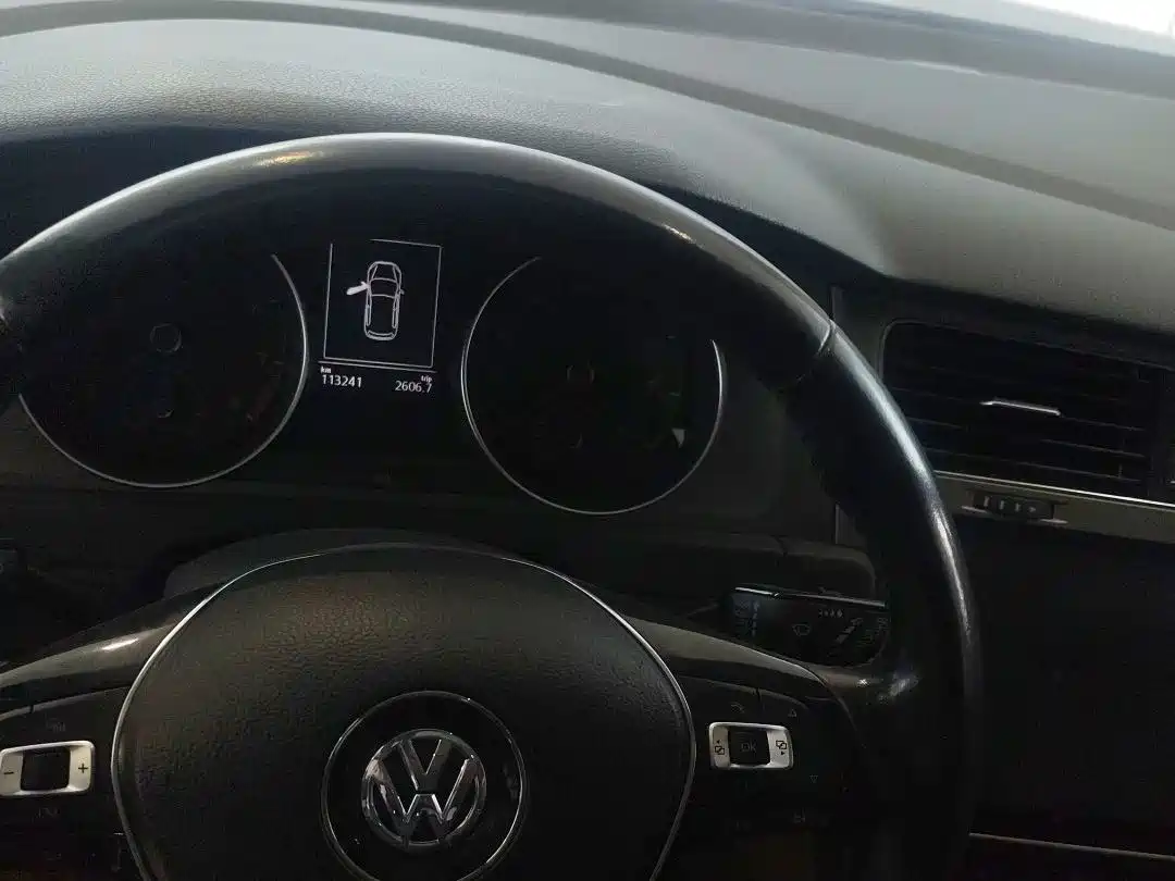 Volkswagen Golf 2016 230TSI Automatic Luxury фото 13