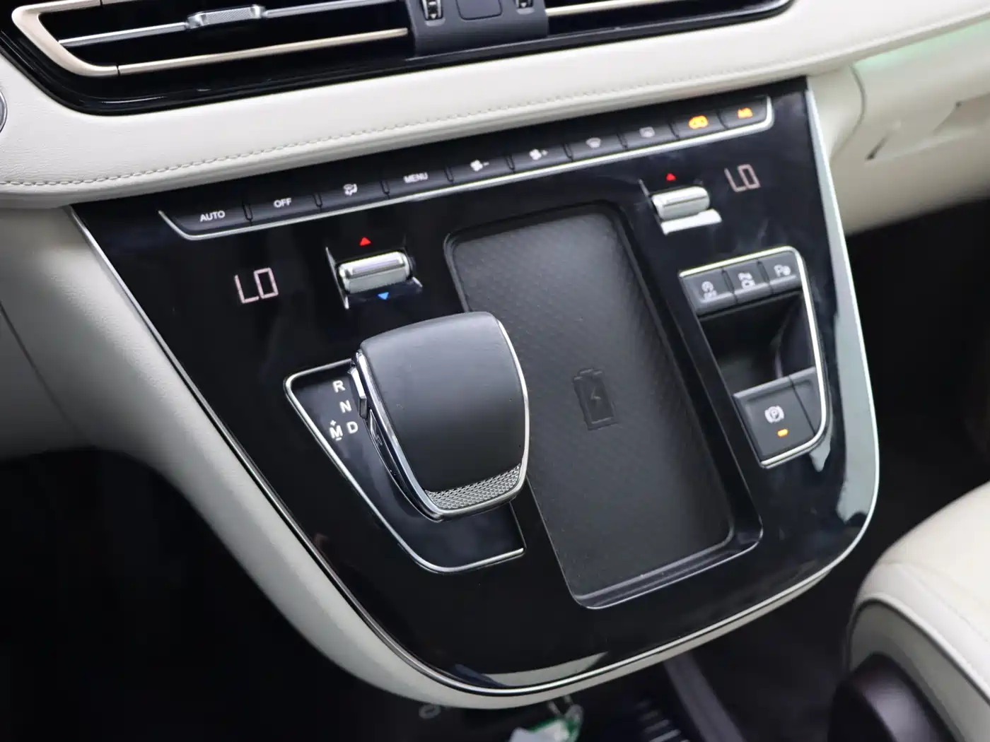 Hongqi HQ9 2025 2023 2.0T Smart Connect Flagship