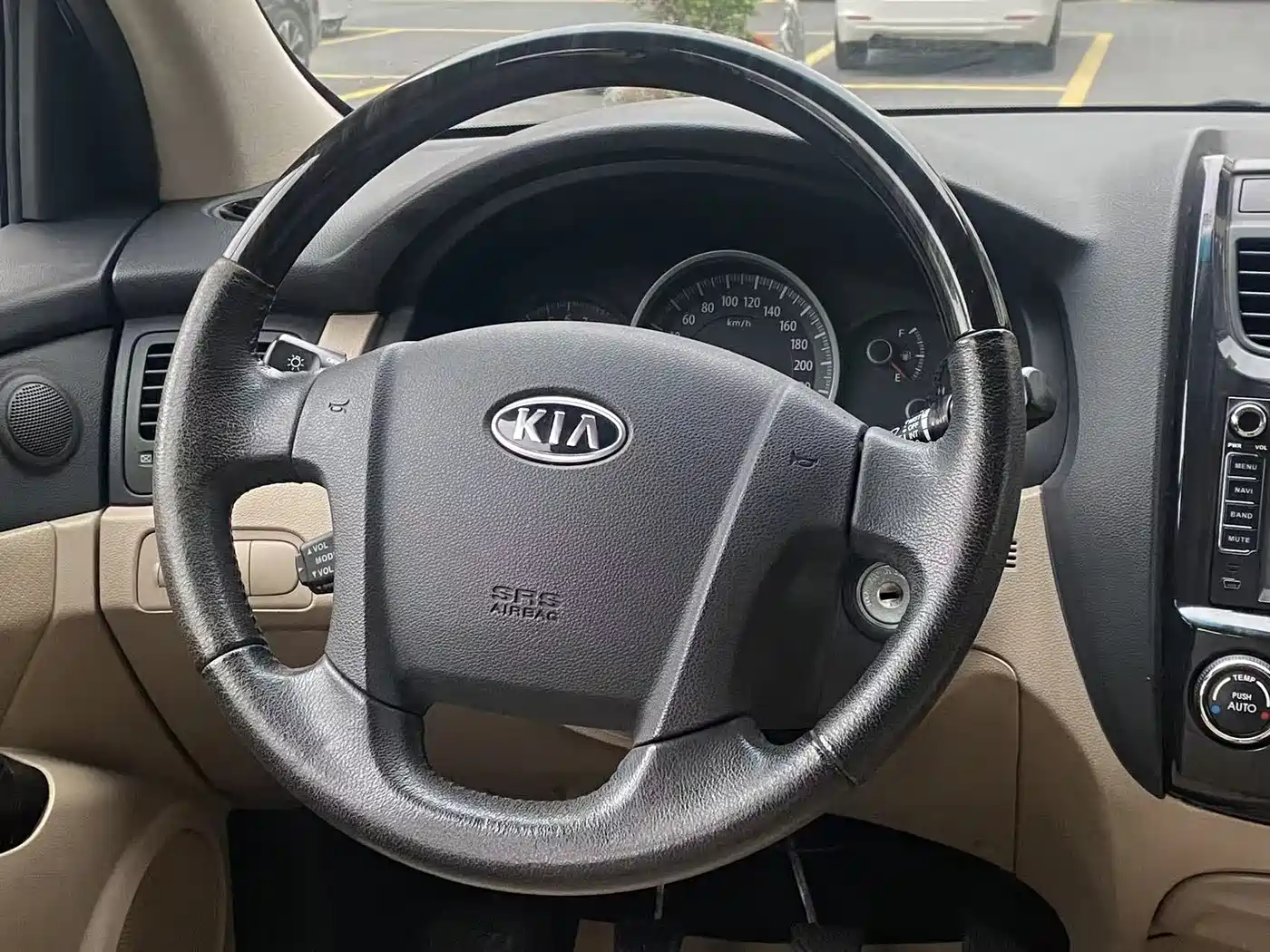 Kia Sportage 2011 2.0L Manual 2WD GLS фото 19