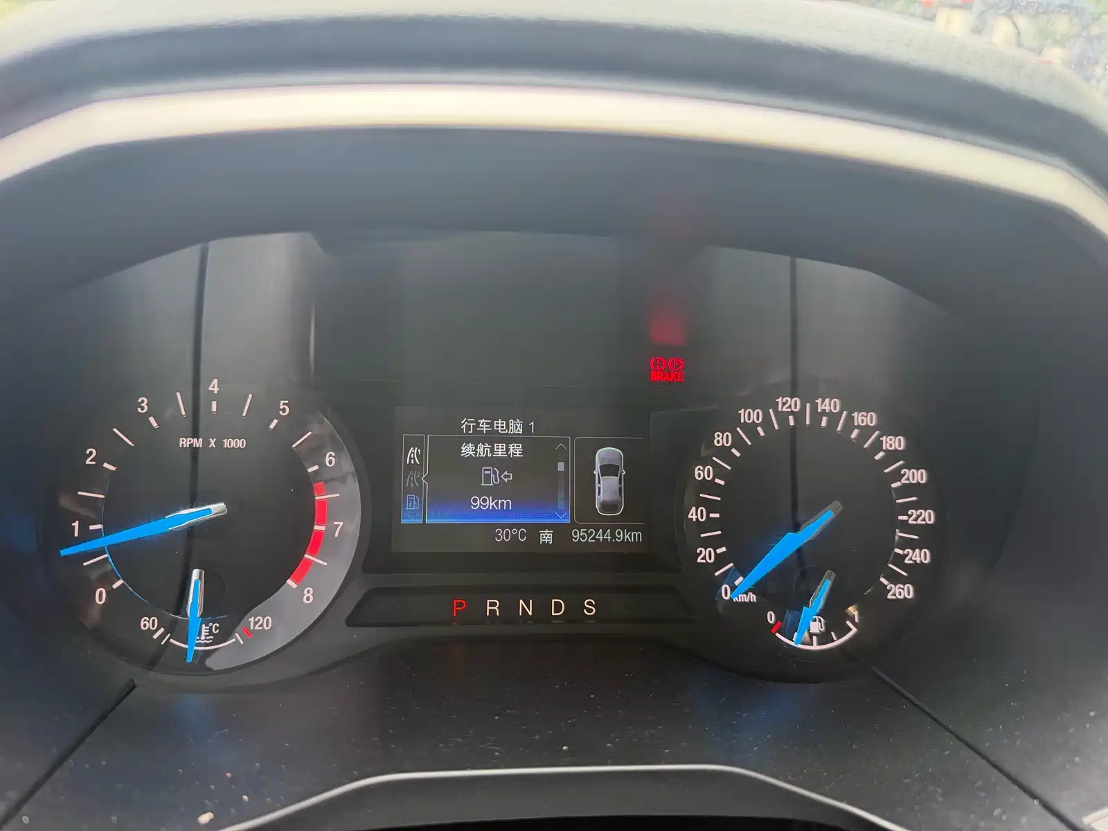 Фото 6 - Ford Edge