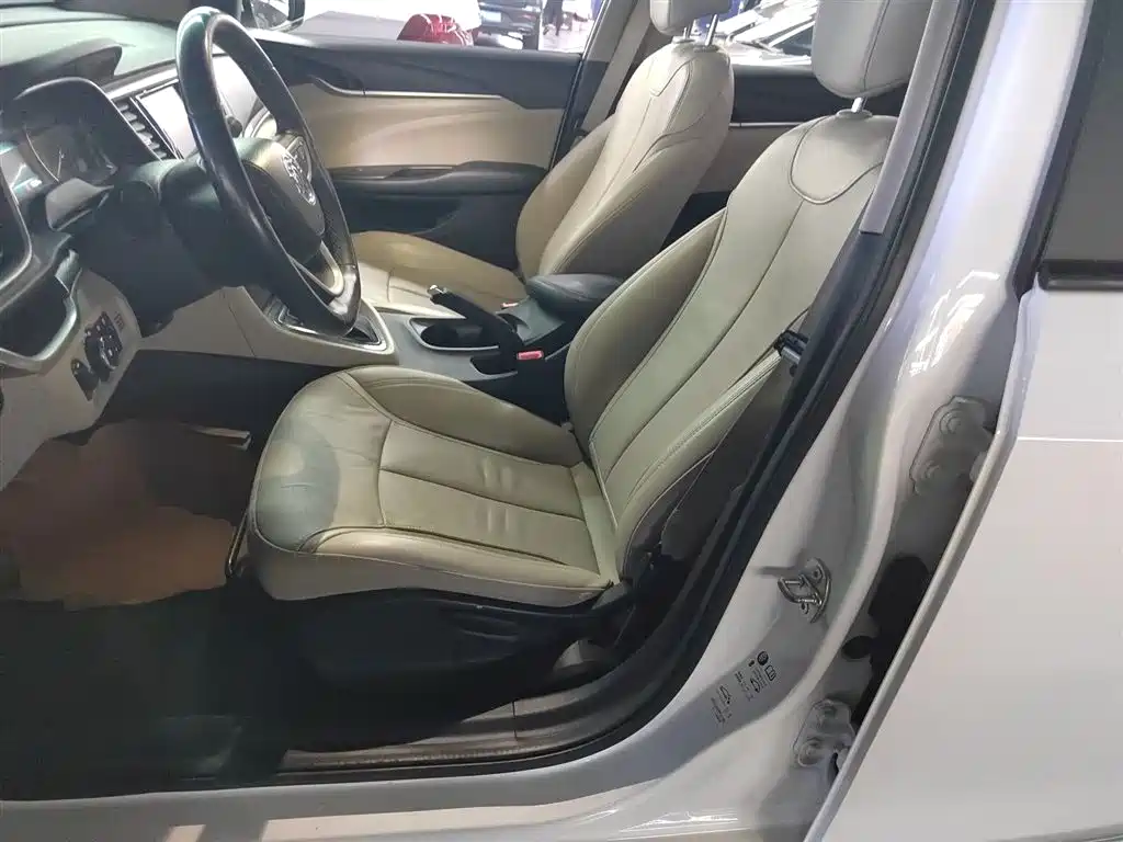 Buick Excelle 2019 15T DCT Connected Elite (China V) фото 10