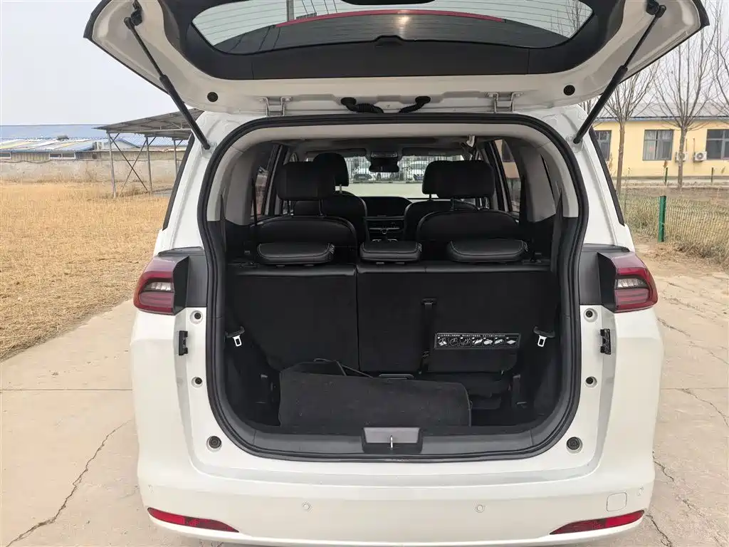 GAC Trumpchi Trumpchi M6 2023 PRO 270T DCT Luxury Edition фото 16