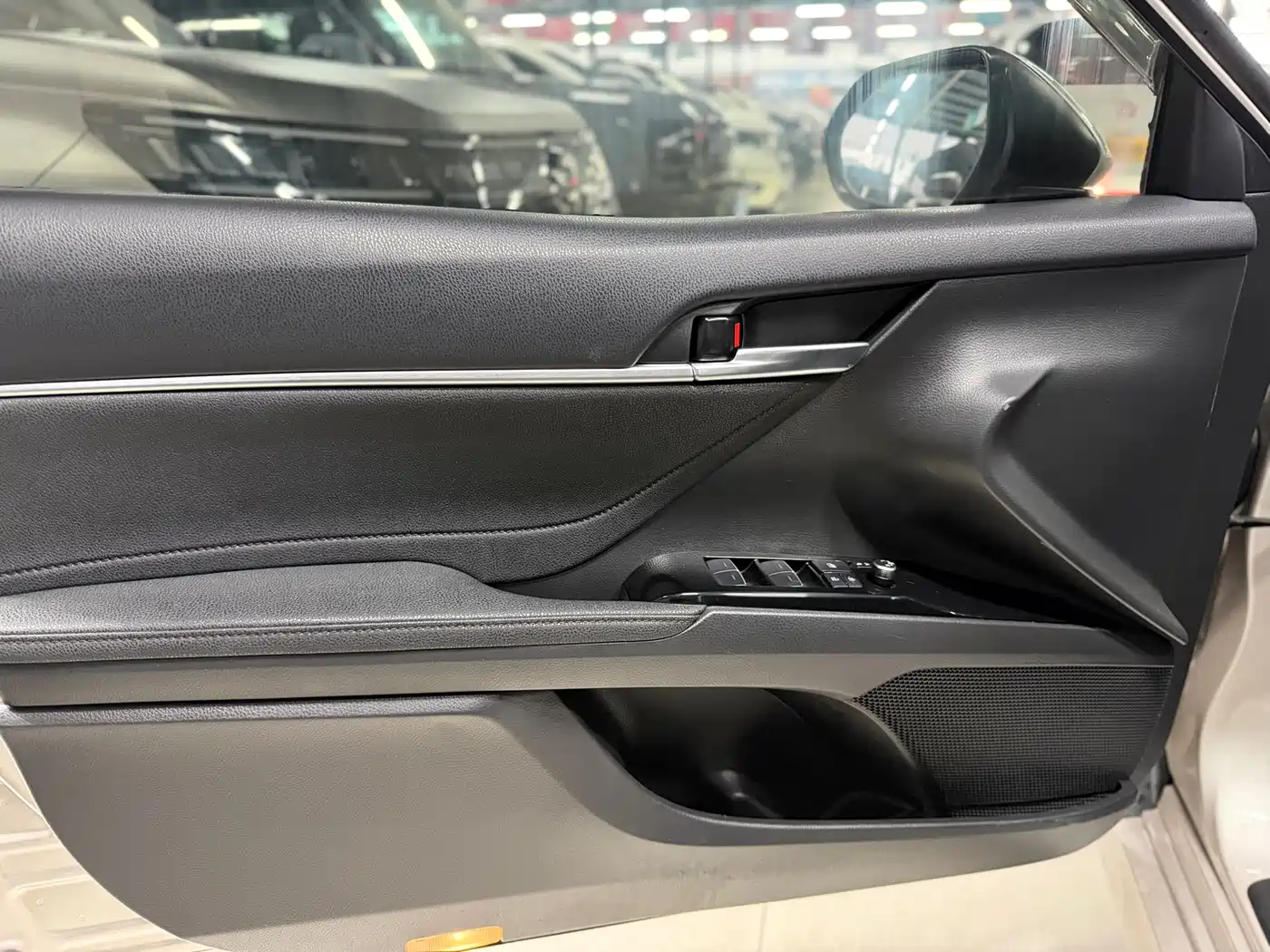 Toyota Camry 2021 2.5G Luxury Edition фото 5