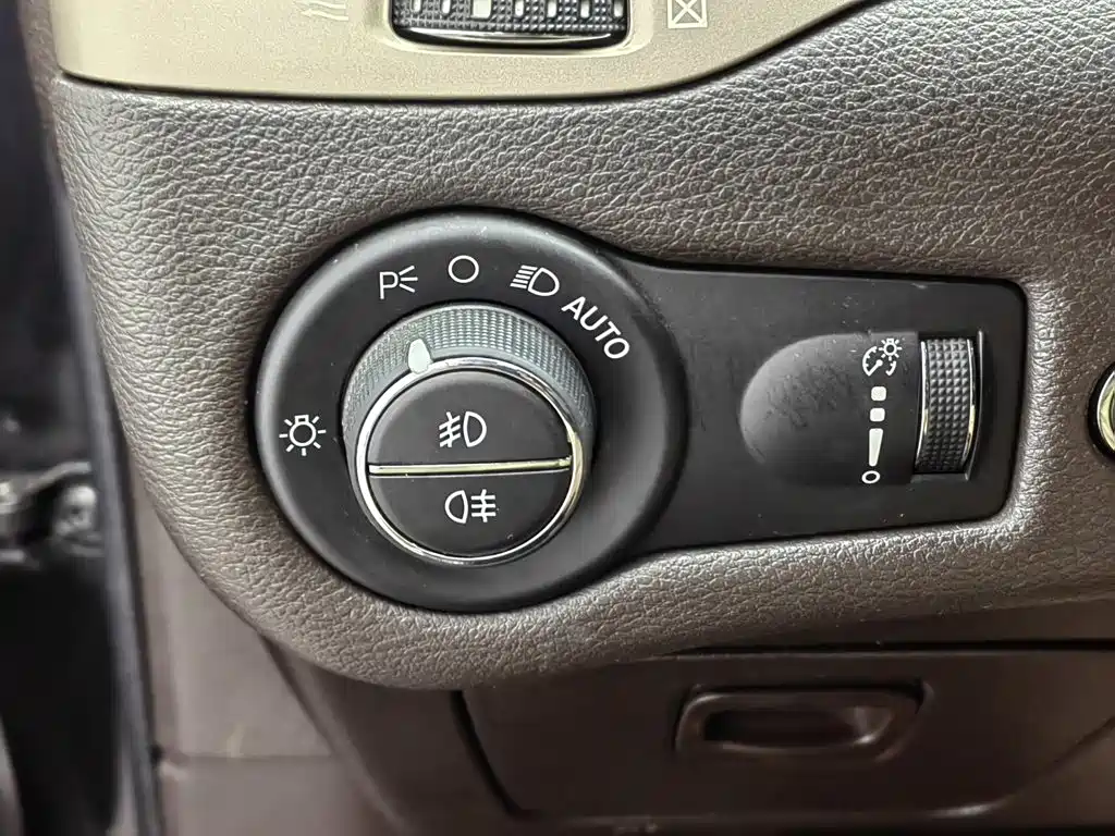 Jeep Cherokee (Import) 2014 2014 2.4L Luxury