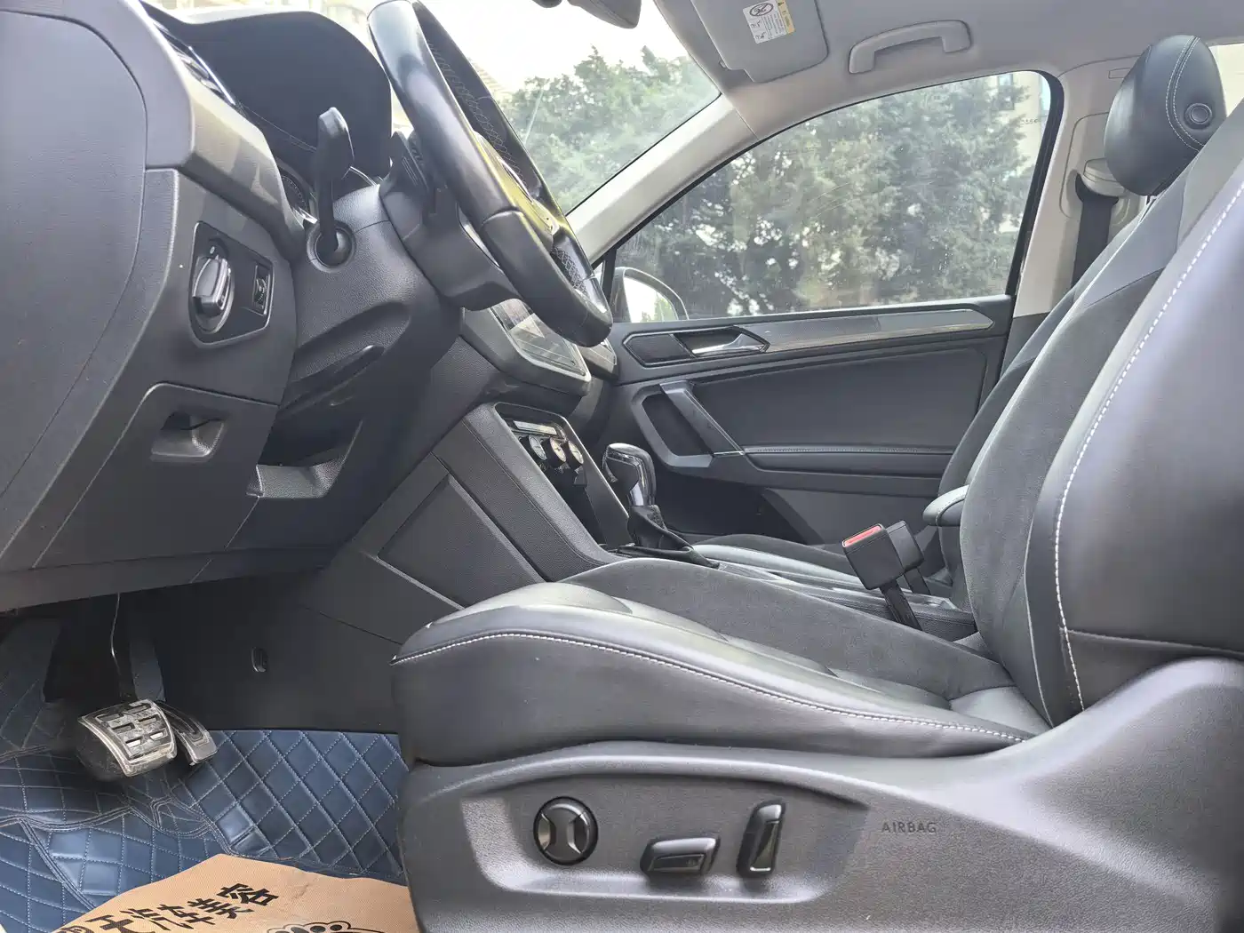 Volkswagen Tiguan L 2021 330TSI Automatic 2WD R-Line Premium фото 9