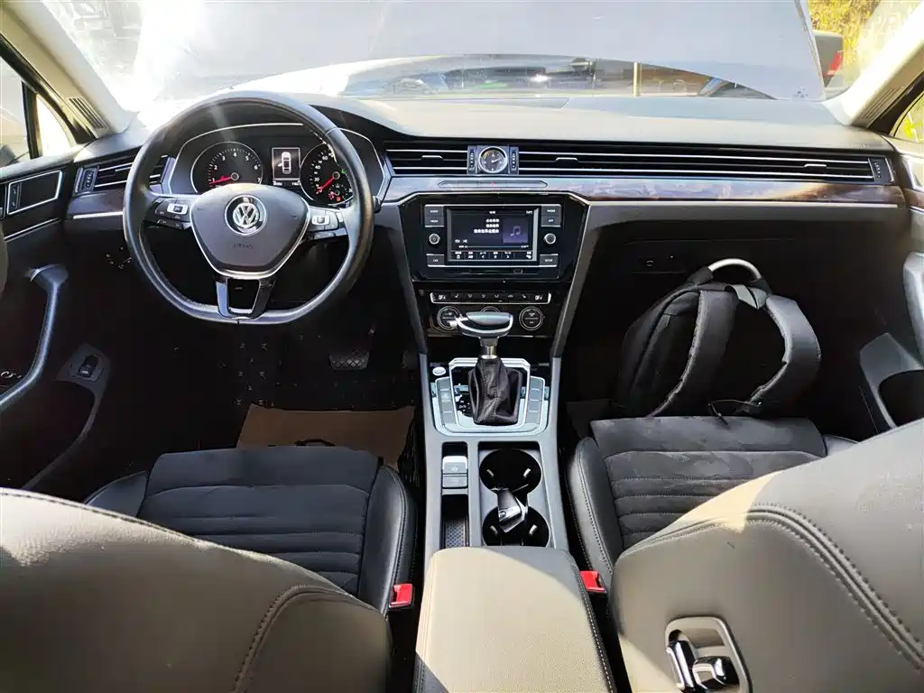 Volkswagen Magotan 2018 330TSI DSG Luxury фото 10