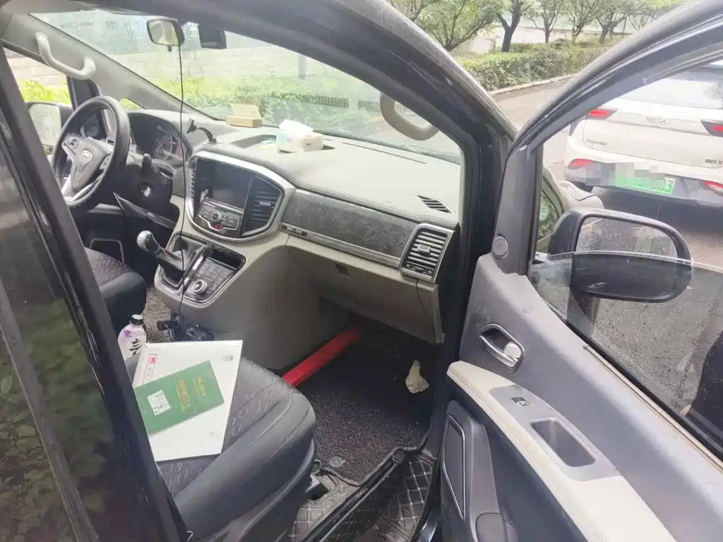JAC Refine Refine M4 2017 2016 2.0L Manual Luxury