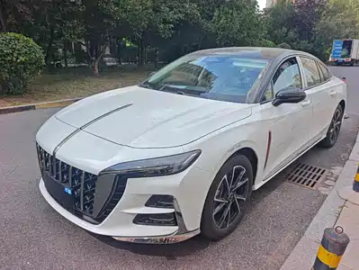 Hongqi H6