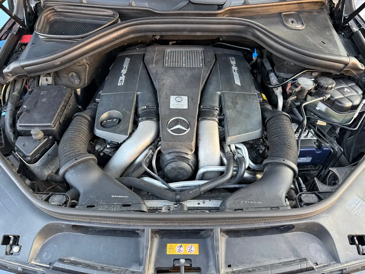 Mercedes-Benz M-Class AMG 2012 AMG ML 63 фото 15
