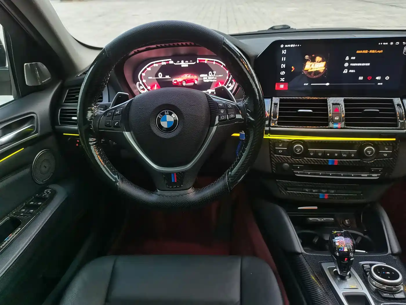 Photo 19 - BMW X6