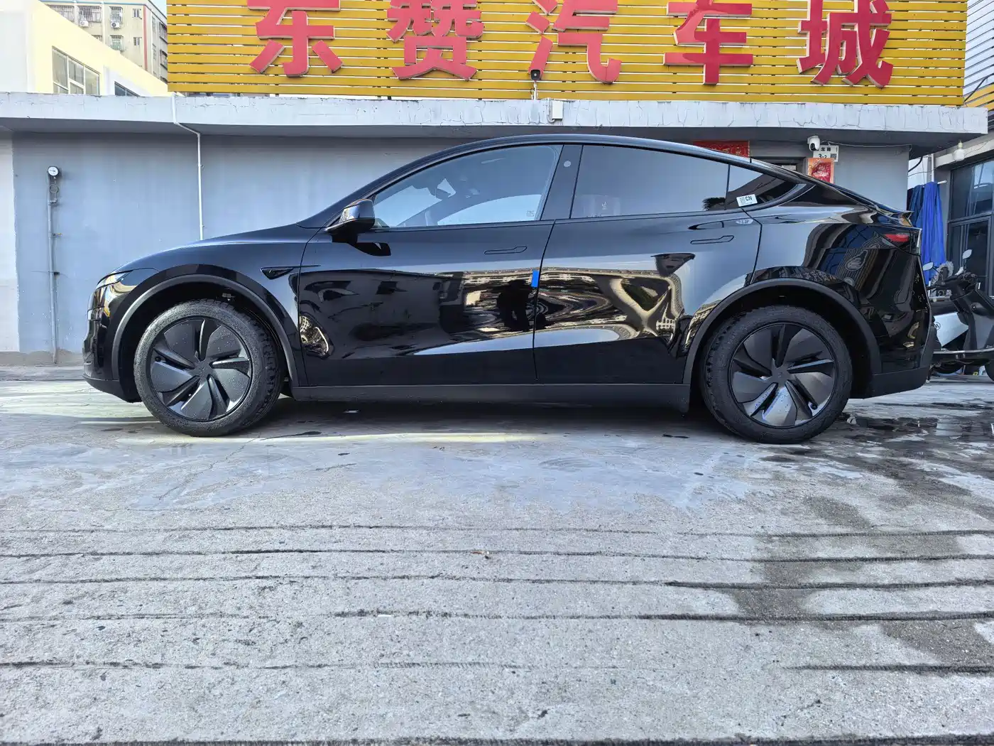 Tesla Model Y 2026 2026 Rear-Wheel Drive