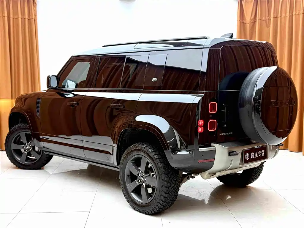 Фото 6 - Land Rover Defender