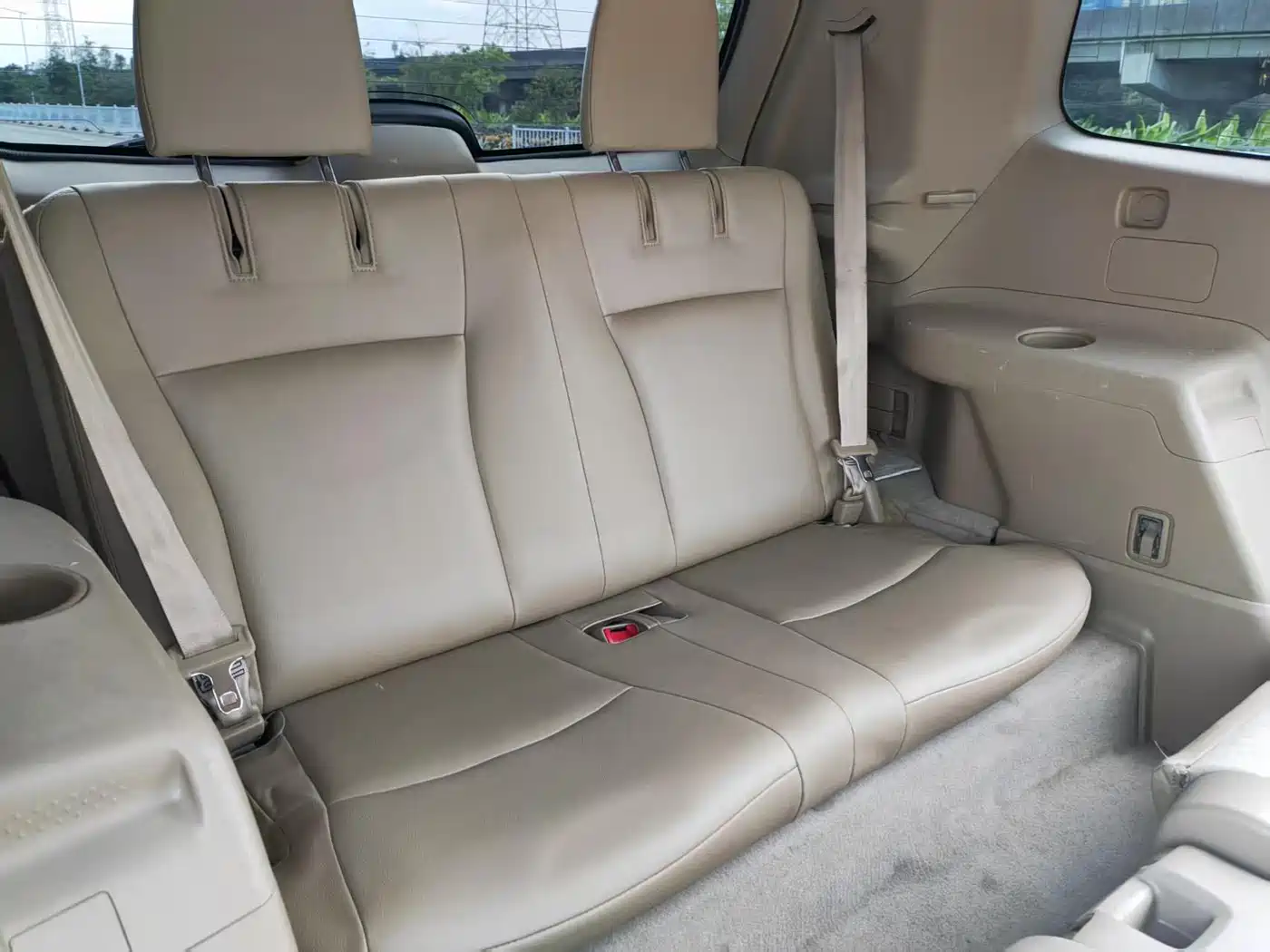 Toyota Highlander 2011 2.7L 2WD 7-seat Luxury фото 15