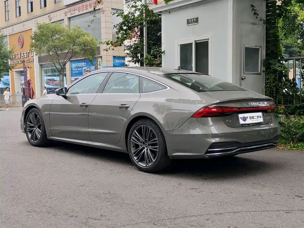 Audi A7 2024 2023 Model 45 TFSI Premium Selection Edition
