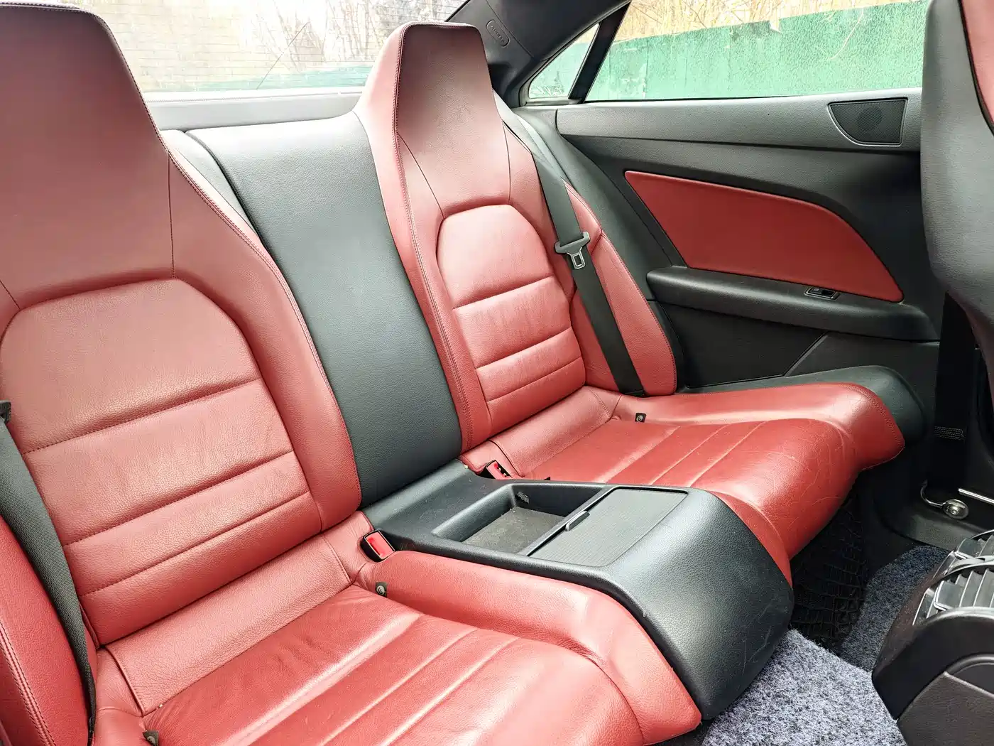 Mercedes-Benz E-Class (Import) 2012 E 200 CGI Coupe фото 7