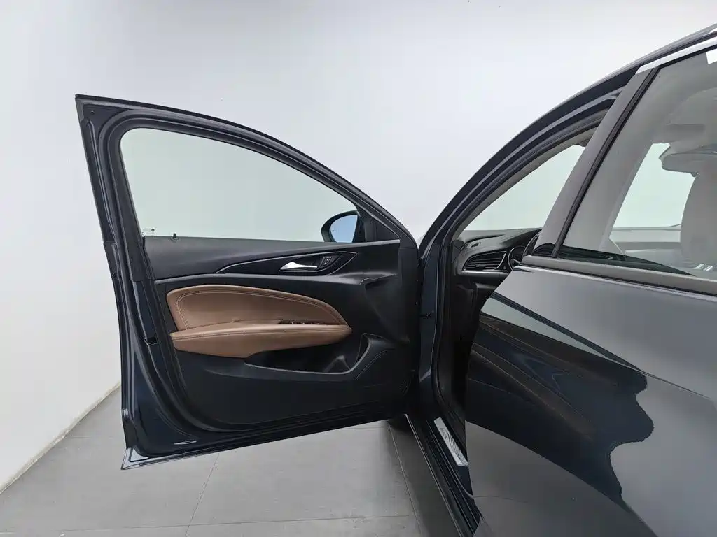 Фото 8 - Buick Regal