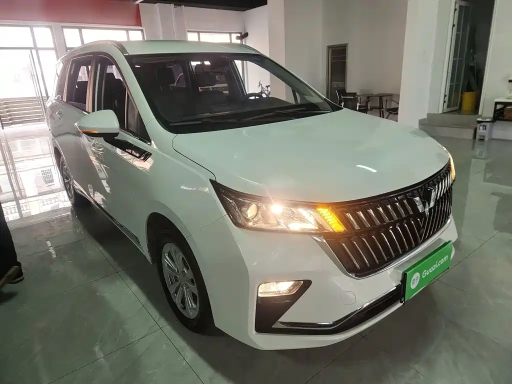 Wuling Motors Wuling Jiachen 2023 2022 1.5T CVT Smart Luxury