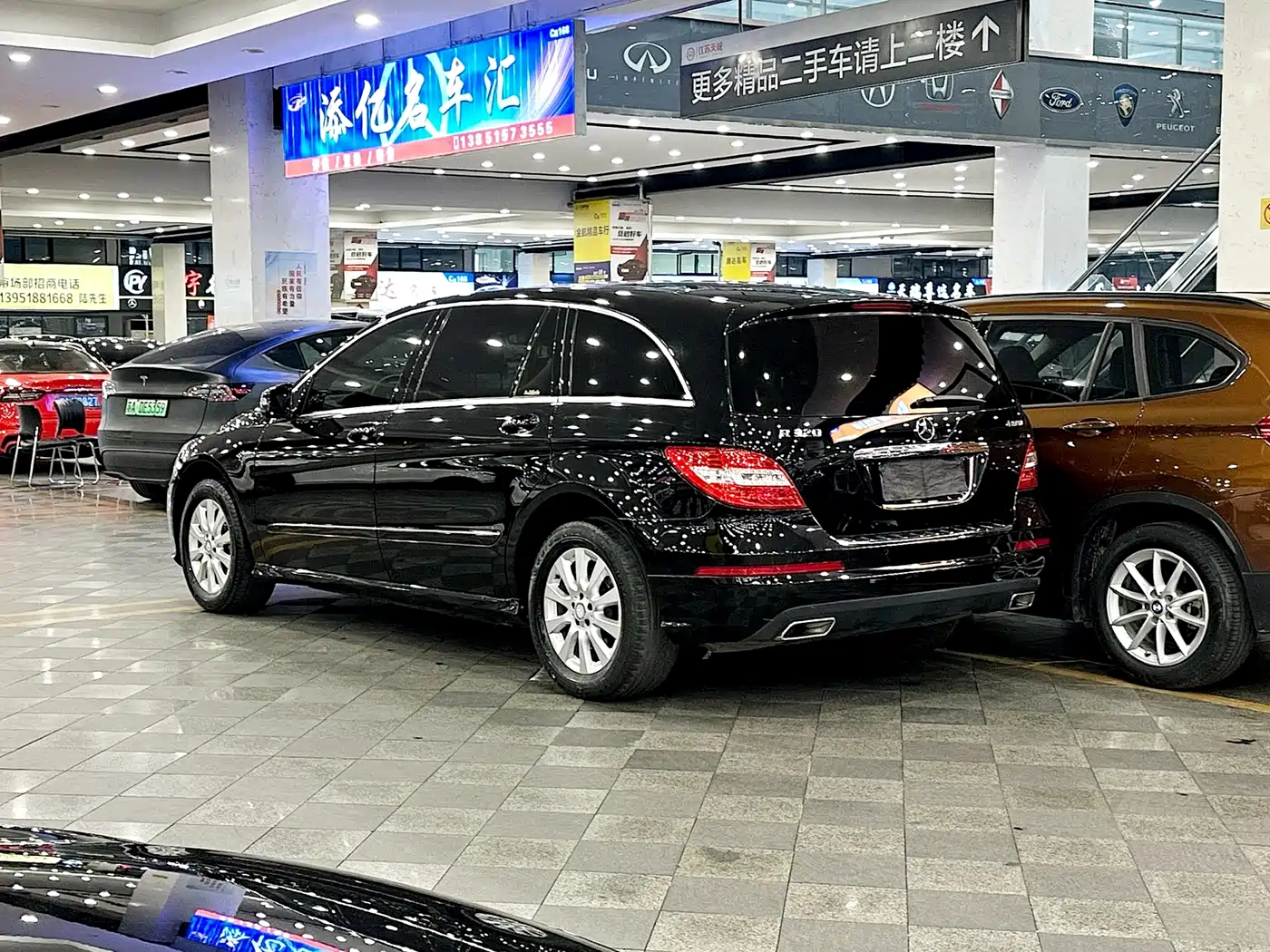 Mercedes-Benz R-Class 2017 R 320 4MATIC Business Collector's Edition фото 4