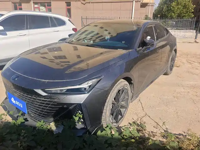 Changan UNI-V 1.5T, Премиум