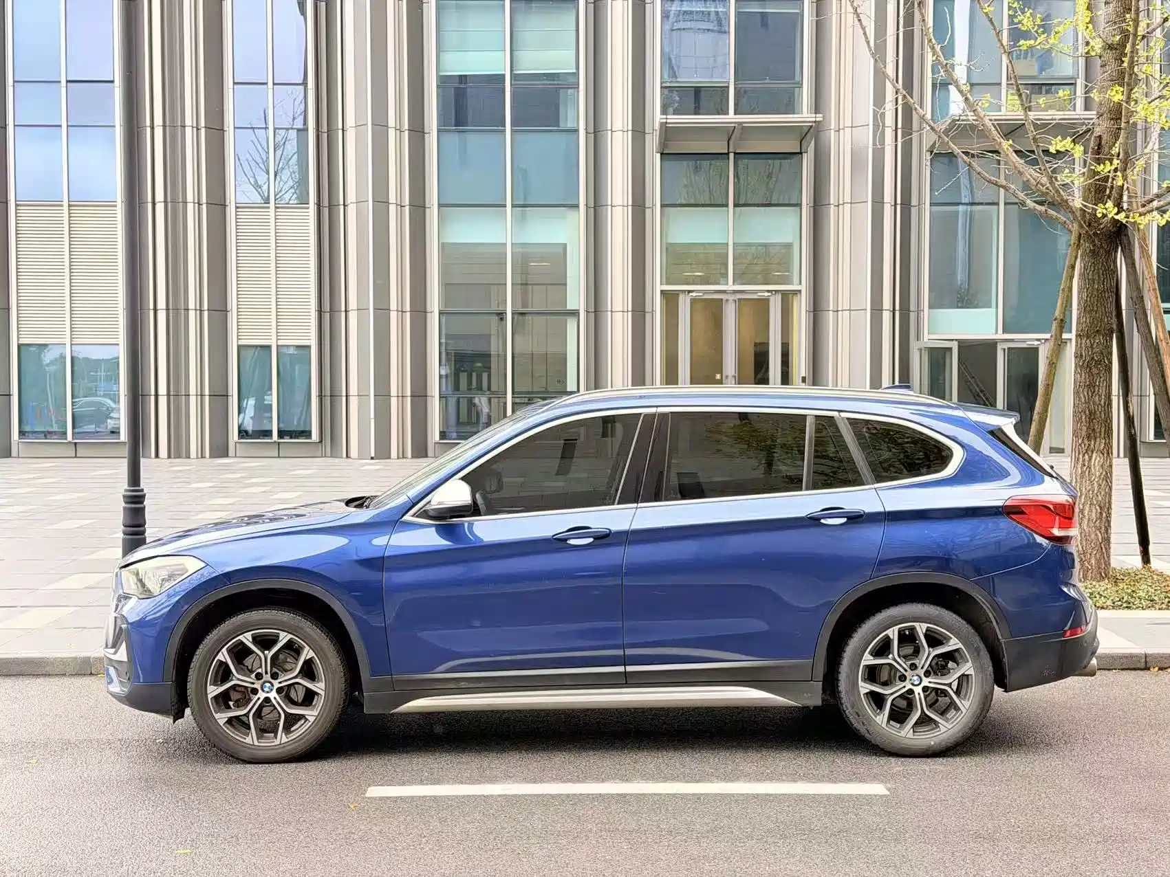 صورة 3 - BMW X1