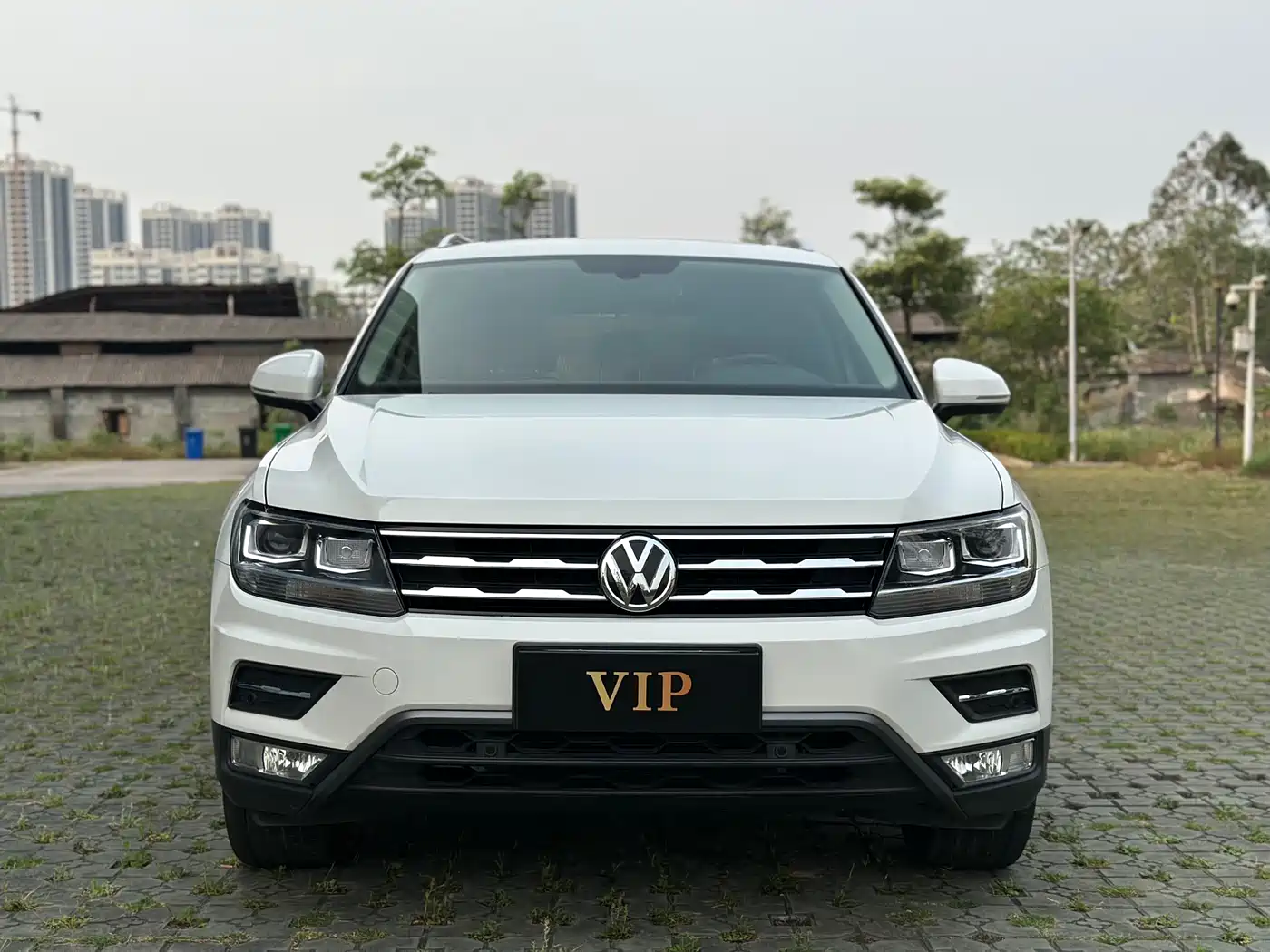 Volkswagen Tiguan L 2019 330TSI Automatic 2WD Smart Luxury Edition China VI фото 2