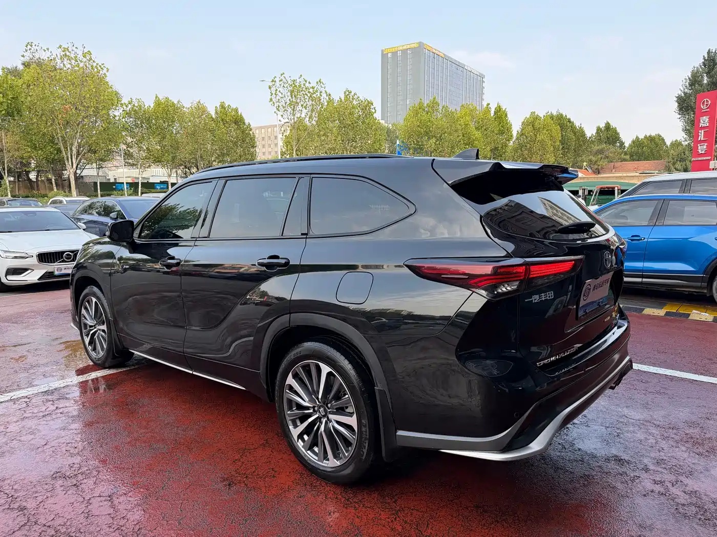 2025 Toyota Crown Kluger