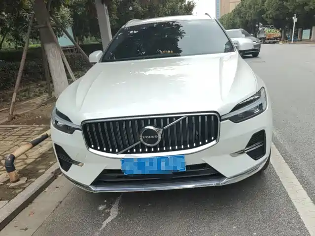 Volvo XC60 2025 B5 AWD Smart Luxury Edition