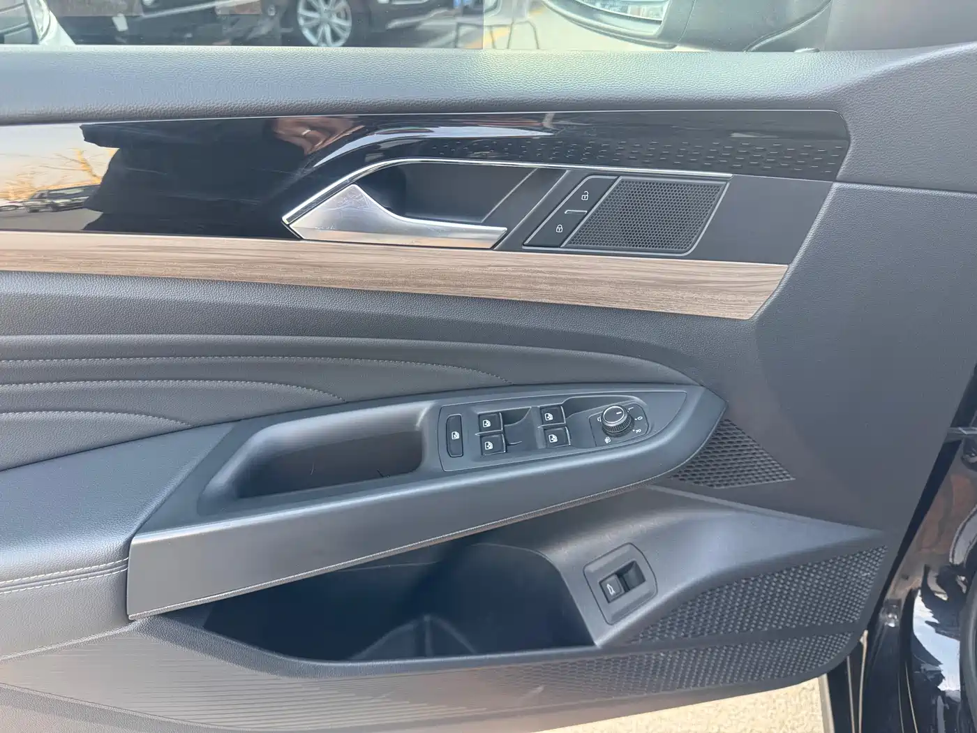 Volkswagen Passat 2019 330TSI Luxury Edition China VI фото 6