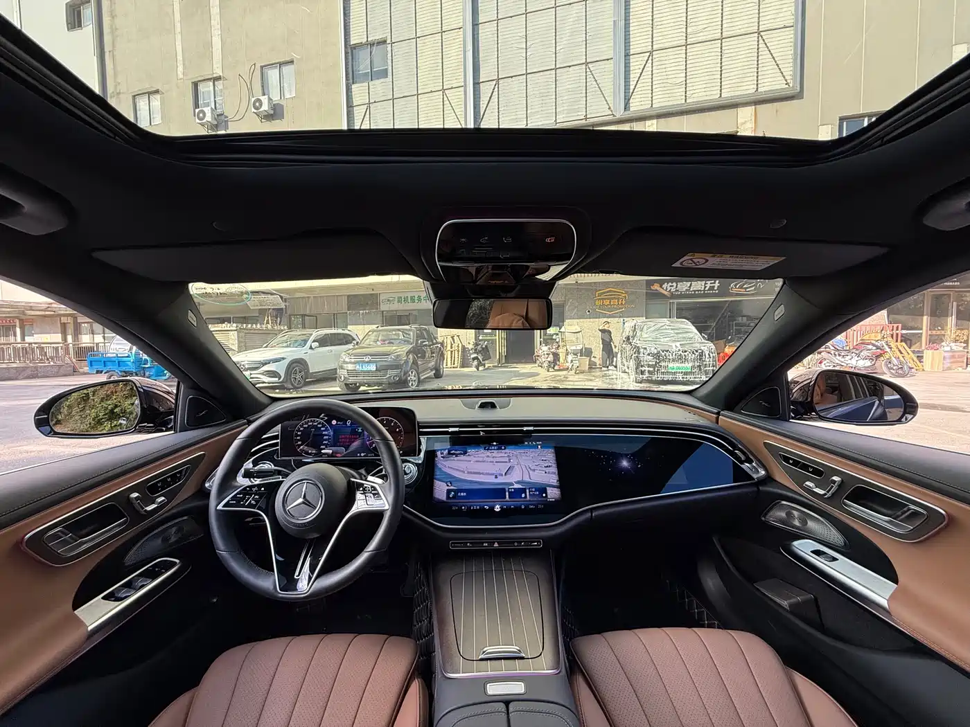 Mercedes-Benz E-Class 2024 Model E 300 L Luxury фото 13