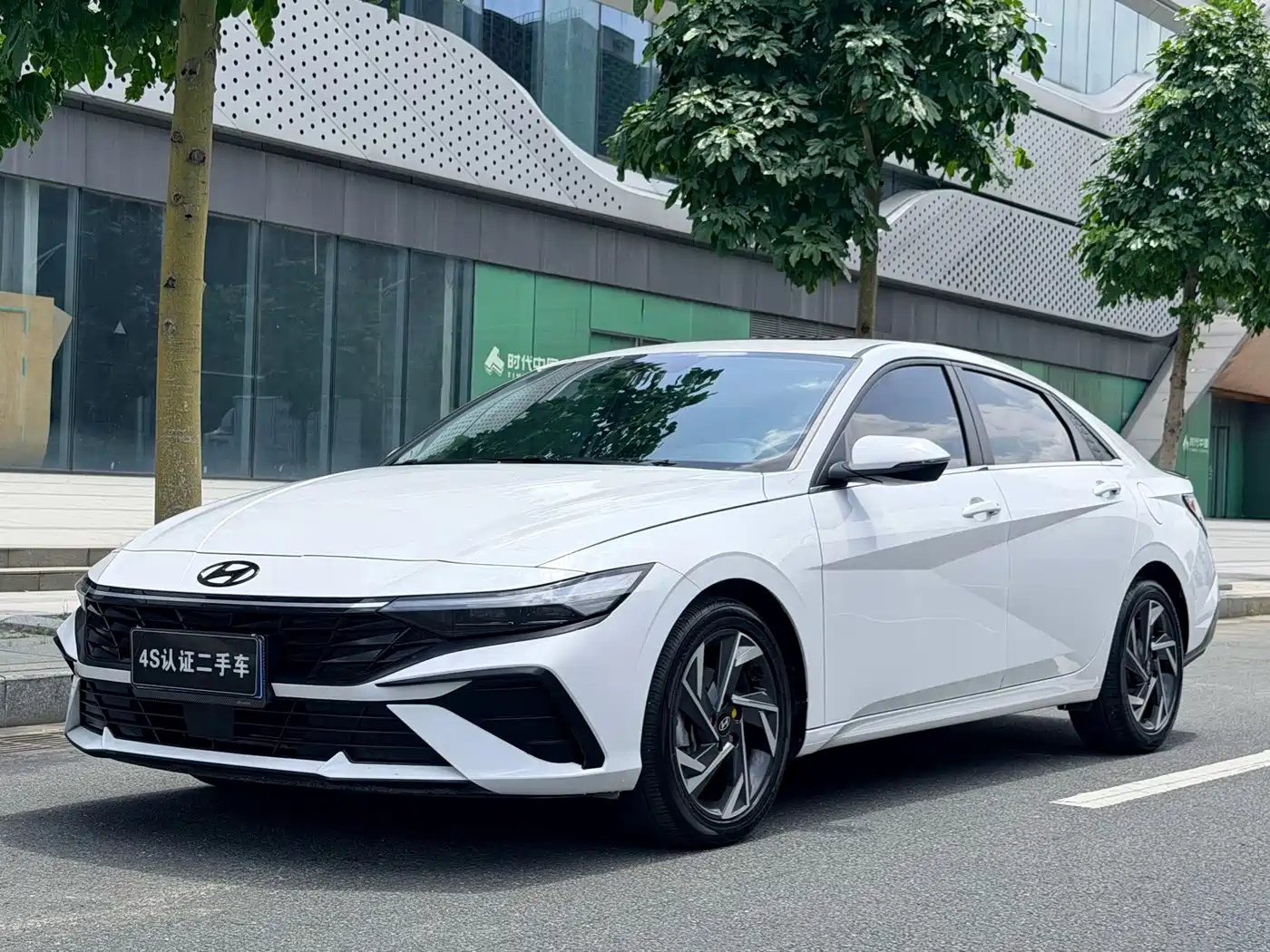 Hyundai Elantra 2023 Model 1.5L CVT LUX Premium Edition