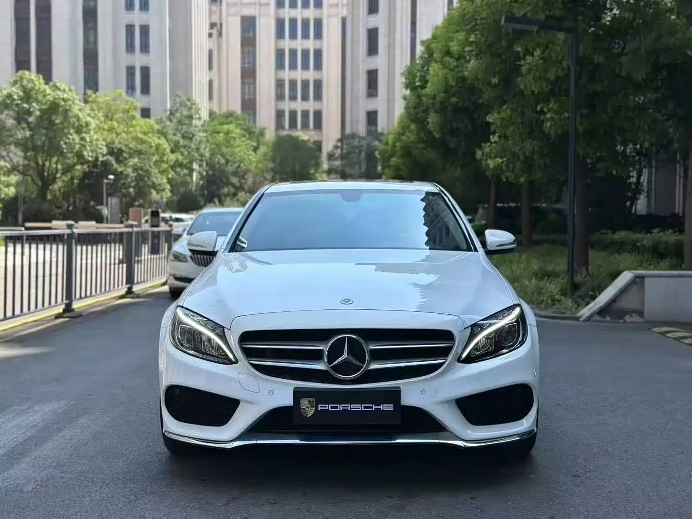 Mercedes-Benz C-Class 2016 C 200 L фото 2