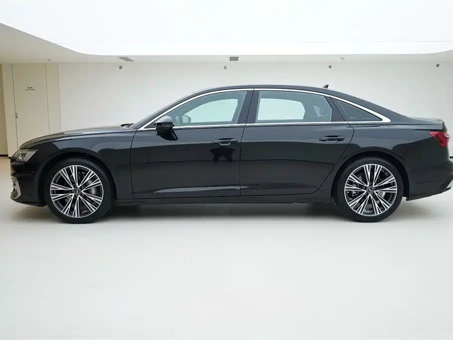 Audi A6L 2024 45 TFSI quattro Premium Dynamic фото 3