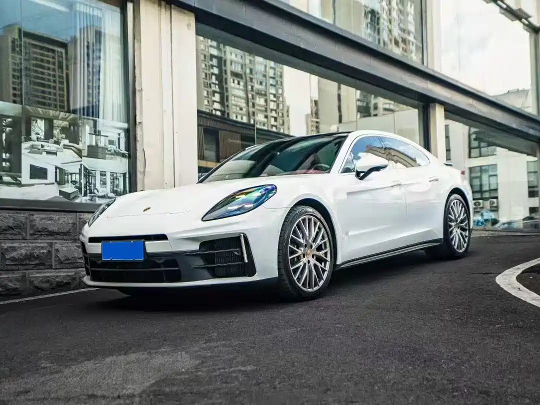 2026 Porsche Panamera