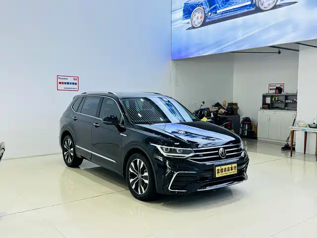 Volkswagen Tiguan L 330TSI, автомат, моноприводный, R-Line, Beyond Enjoy