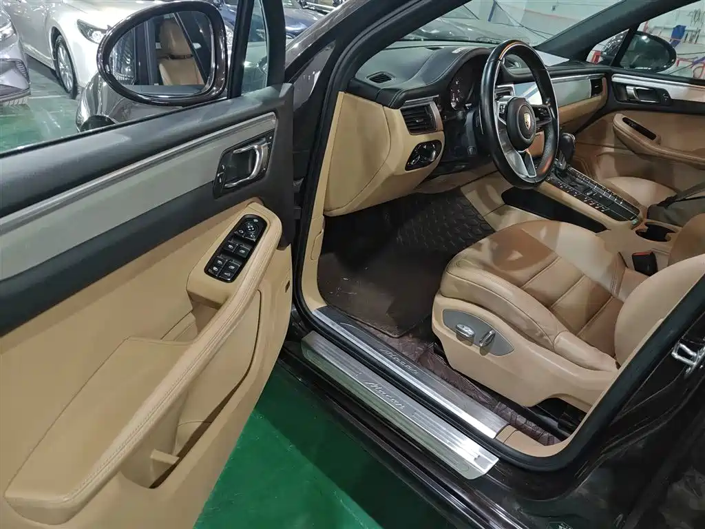 Porsche Macan 2017 Macan GTS 3.0T фото 12