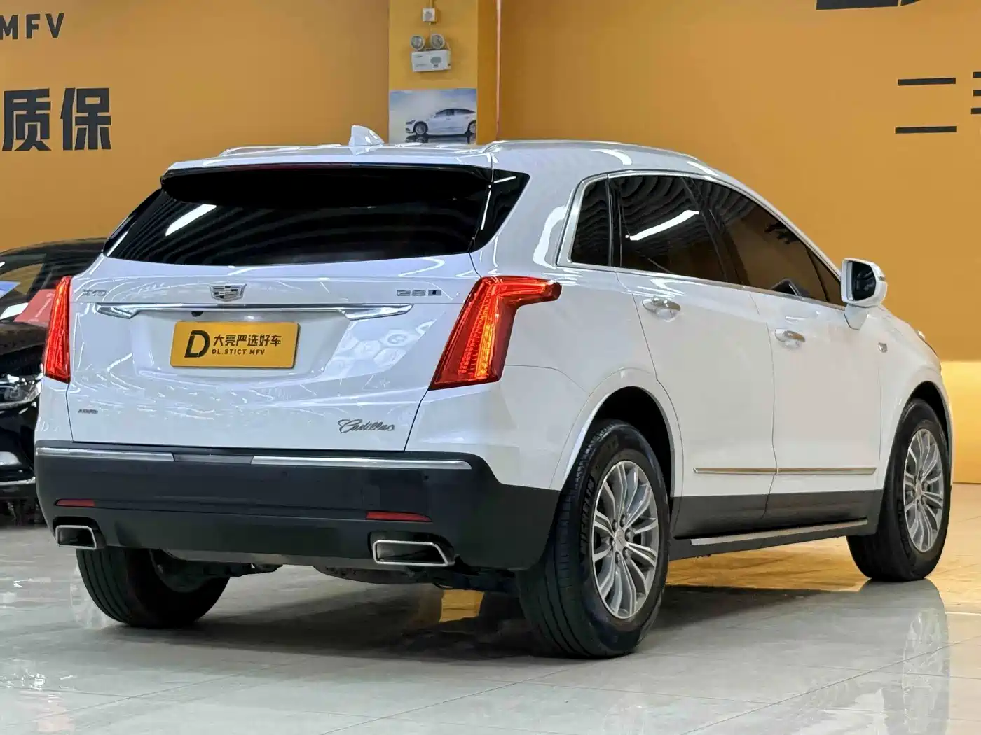 Cadillac XT5 2017 2016 28T AWD Luxury Model